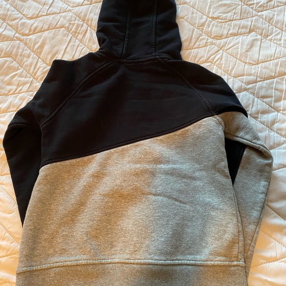 Cabelas Hoodie boys size 8/XS - Picture 2 of 3